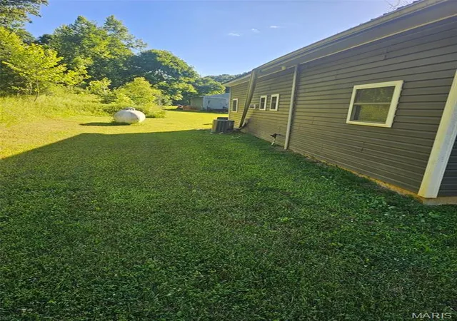 2nd image of 1329 Poor Farm Hollow Rd, Hardin, IL 62047 | MLS# MIS26039529