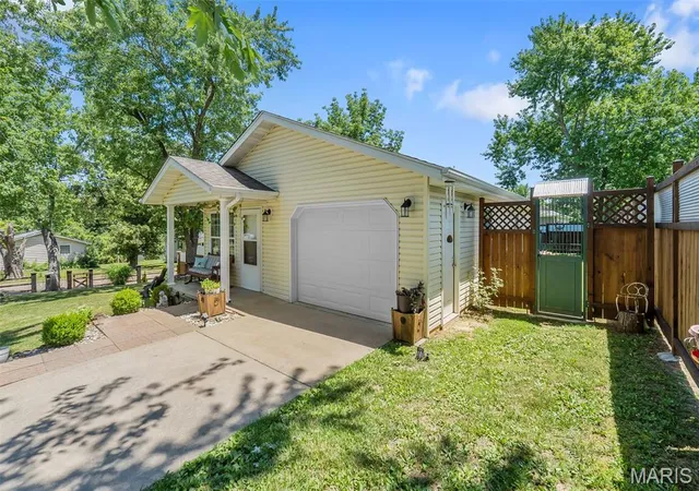 Homes for sale in Perryville, MO | 1701 E Harvest Cir, Perryville, MO 63775 | MLS# MIS26039532