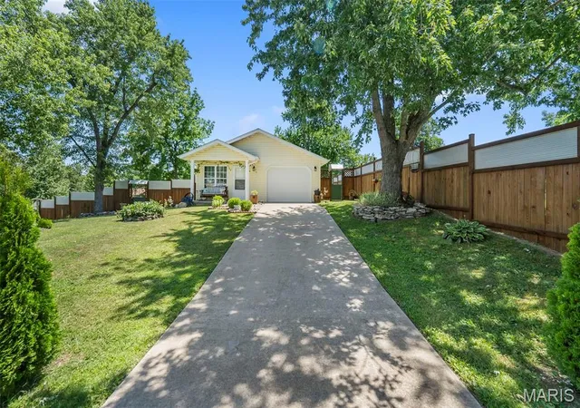 Homes for sale in Perryville, MO | 1701 E Harvest Cir, Perryville, MO 63775 | MLS# MIS26039532