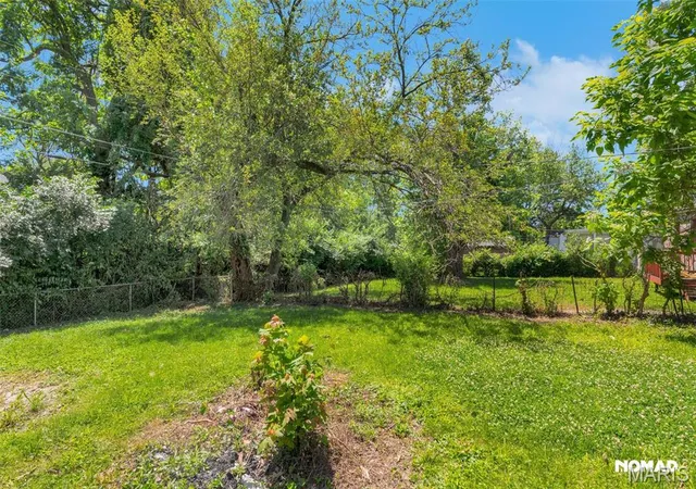 5th image of 8246 Montreal Dr, Saint Louis, MO 63132 | MLS# MIS26039550