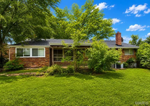 5th image of 1003 Chartres Ave, Saint Louis, MO 63132 | MLS# MIS26039571