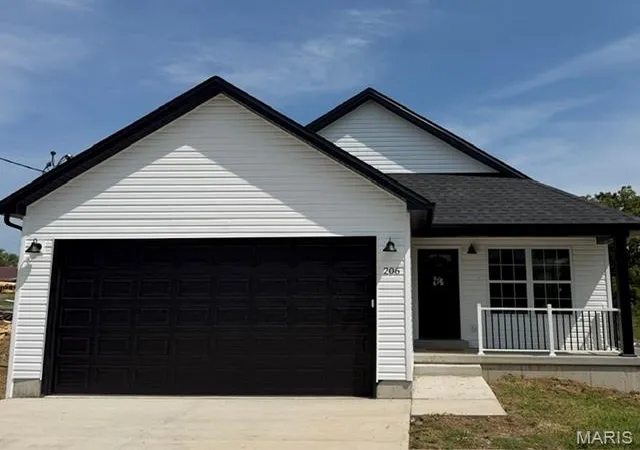 Photo 2 of Single family home for sale at 206 Arlington St, Jonesburg, MO 63351 | MLS# MIS26039597 | Listing updated on 2026-08-13