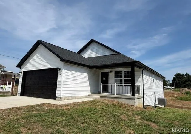 Photo 4 of Single family home for sale at 206 Arlington St, Jonesburg, MO 63351 | MLS# MIS26039597 | Listing updated on 2026-08-13