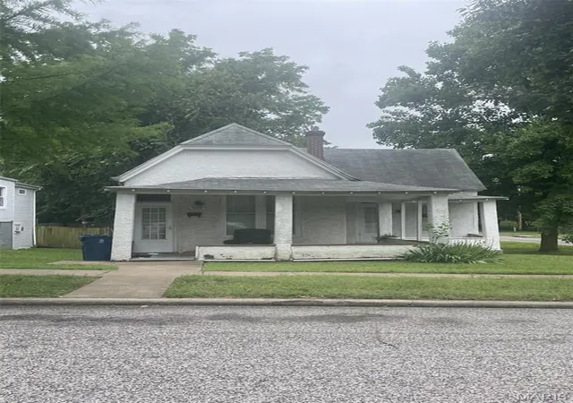 Homes for sale in Richmond Heights, MO | 7448 Ethel Ave, Richmond Heights, MO 63117 | MLS# MIS26039602