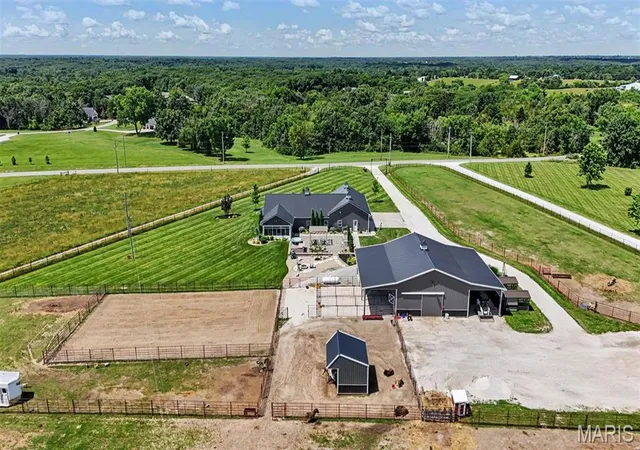 4th image of 219 Fieth Rd, Troy, MO 63379 | MLS# MIS26039605
