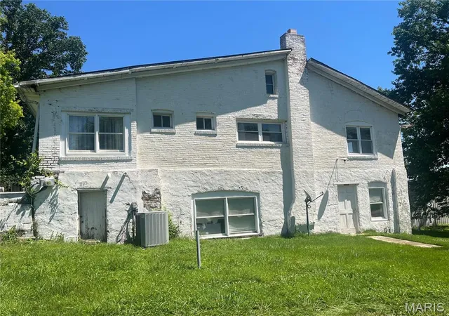 3rd image of 15000 Sinks Rd, Florissant, MO 63034 | MLS# MIS26039608