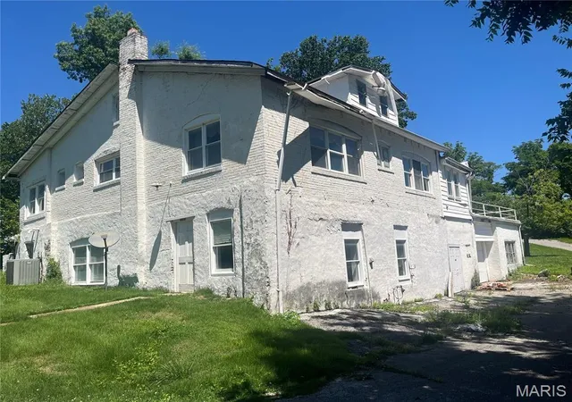 4th image of 15000 Sinks Rd, Florissant, MO 63034 | MLS# MIS26039608