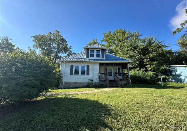 Homes for sale in Salem, MO | 807 E 4th St, Salem, MO 65560 | MLS# MIS26039629