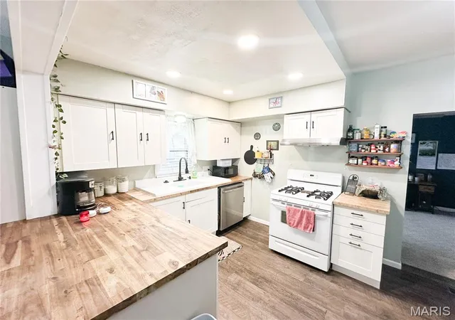 Homes for sale in Salem, MO | 807 E 4Th St, Salem, MO 65560 | MLS# MIS26039629