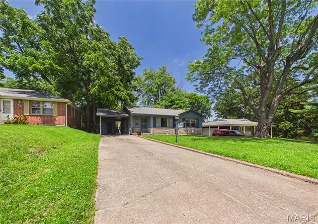 Photo 3 of Sale Pending at 1616 Scott St, Cape Girardeau, MO 63701 | MLS# MIS26039635 | Listing updated on 2026-08-21