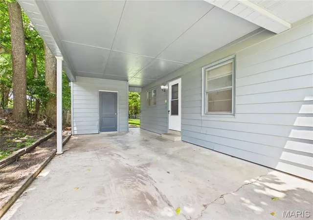 Photo 4 of Sale Pending at 1616 Scott St, Cape Girardeau, MO 63701 | MLS# MIS26039635 | Listing updated on 2026-08-21