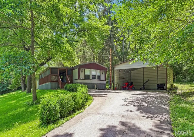 3rd image of 5059 Hill Dr, House Springs, MO 63051 | MLS# MIS26039651