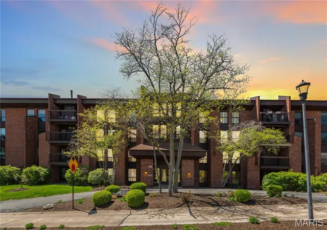 Photo 1 of Condo for sale at 585 Coeur De Royale Dr #206, Saint Louis, MO 63141 | MLS# MIS26039687 | Listing updated on 2026-09-04