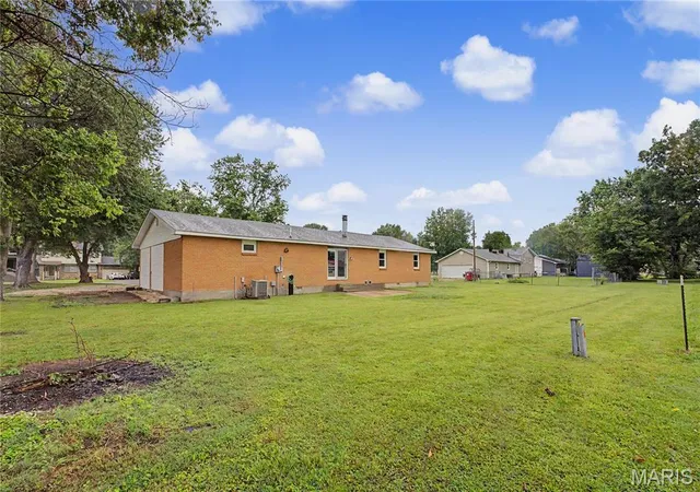 Homes for sale in Sikeston, MO | 210 Sherrie Dr, Sikeston, MO 63801 | MLS# MIS26039688