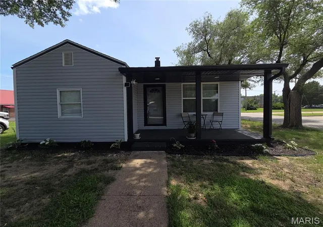 Homes for sale in Sikeston, MO | 723 Kendall St, Sikeston, MO 63801 | MLS# MIS26039691