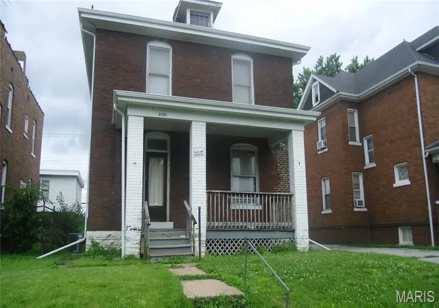 Homes for sale in Granite City, IL | 2020 Cleveland Blvd, Granite City, IL 62040 | MLS# MIS26039695