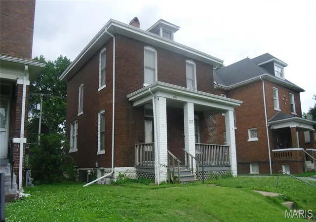 Homes for sale in Granite City, IL | 2020 Cleveland Blvd, Granite City, IL 62040 | MLS# MIS26039695