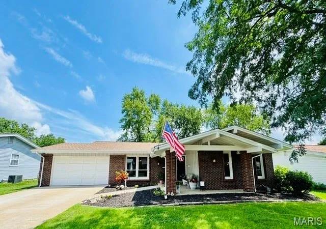 Homes for sale in Hazelwood, MO | 741 Lamplight Ln, Hazelwood, MO 63042 | MLS# MIS26039696