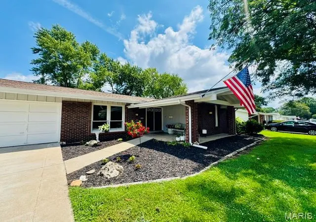 Homes for sale in Hazelwood, MO | 741 Lamplight Ln, Hazelwood, MO 63042 | MLS# MIS26039696