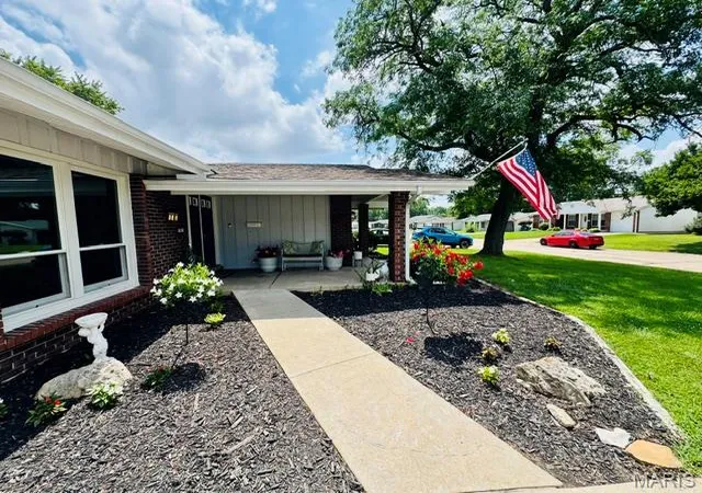 Homes for sale in Hazelwood, MO | 741 Lamplight Ln, Hazelwood, MO 63042 | MLS# MIS26039696