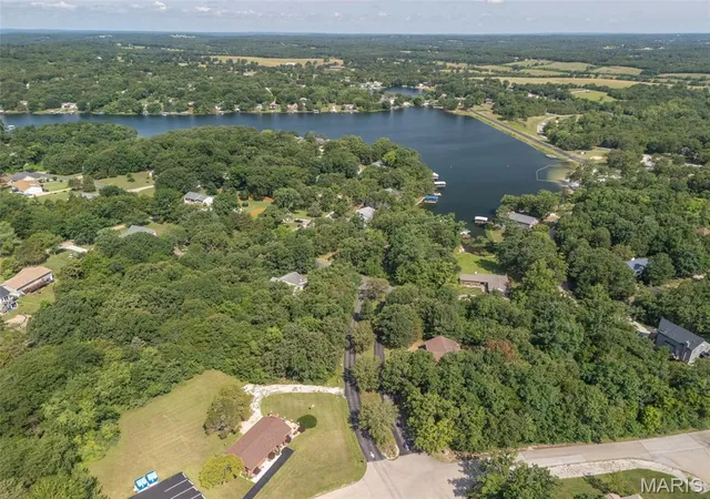 Homes for sale in De Soto, MO | 205 Summerset Dr, De Soto, MO 63020 | MLS# MIS26039707