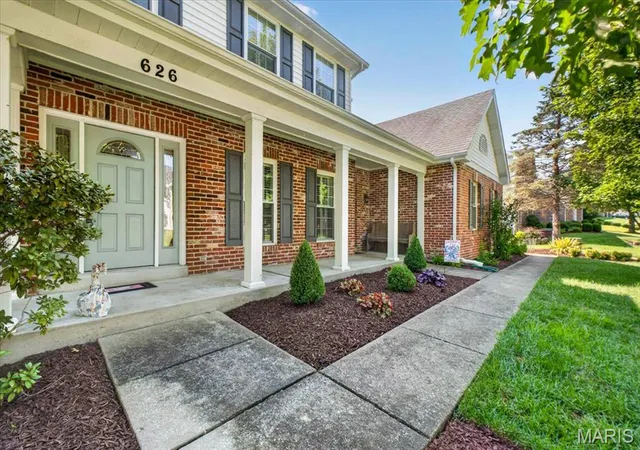 Photo 3 of Sale Pending at 626 Dartmouth Crest Dr, Wildwood, MO 63011 | MLS# MIS26039712 | Listing updated on 2026-09-01