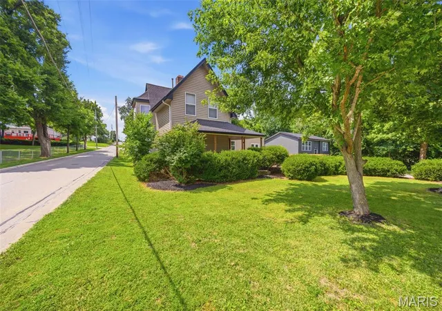 Photo 2 of Sale Pending at 90 W 3rd St, Pevely, MO 63070 | MLS# MIS26039725 | Listing updated on 2026-08-27