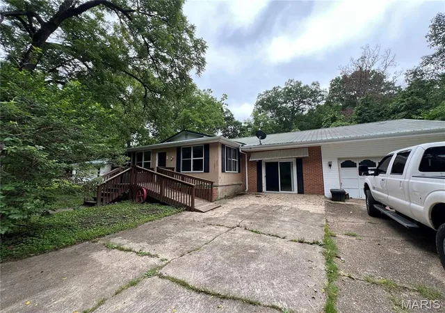 Homes for sale in Waynesville, MO | 20407 Hwy T, Waynesville, MO 65583 | MLS# MIS26039743
