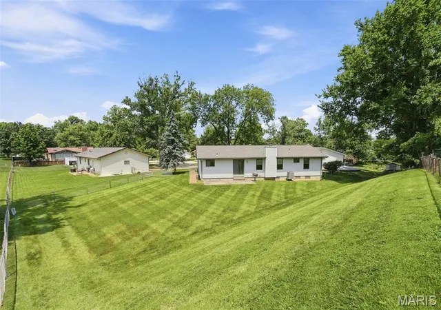 Homes for sale in Mehlville, MO | 2266 Halyard Ct, Mehlville, MO 63129 | MLS# MIS26039756