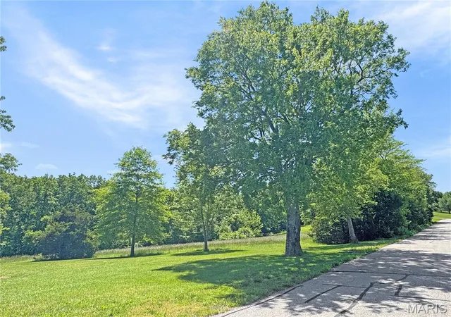 Homes for sale in Washington, MO | 4600 Hilltop Dr, Washington, MO 63090 | MLS# MIS26039786