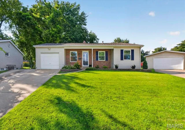 Photo 1 of Sale Pending at 1285 Flora Ln, Florissant, MO 63031 | MLS# MIS26039791 | Listing updated on 2026-08-09