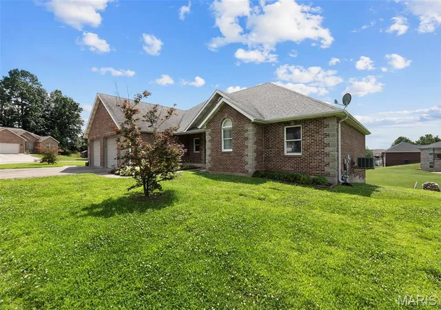 Homes for sale in Jackson, MO | 429 Diana St, Jackson, MO 63755 | MLS# MIS26039803
