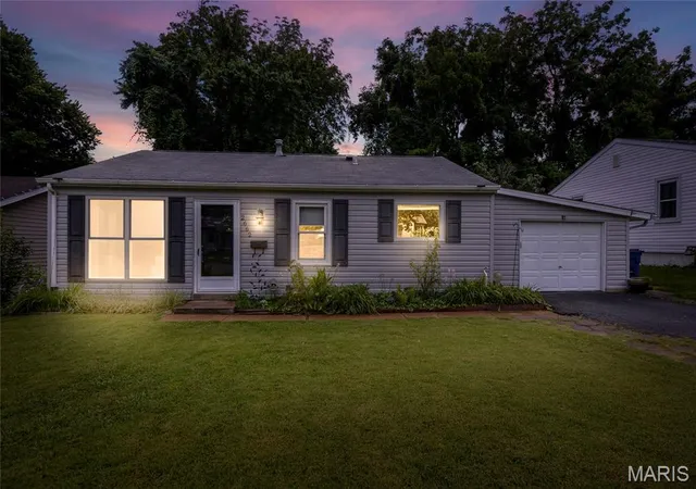 Photo 1 of Sale Pending at 2662 Bonniebrook Dr, Maryland Heights, MO 63043 | MLS# MIS26039809 | Listing updated on 2026-08-27