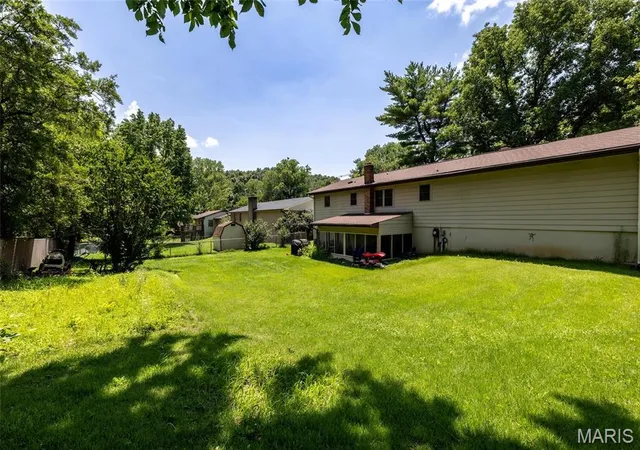 Homes for sale in Cape Girardeau, MO | 614 N Mount Auburn Rd, Cape Girardeau, MO 63701 | MLS# MIS26039820