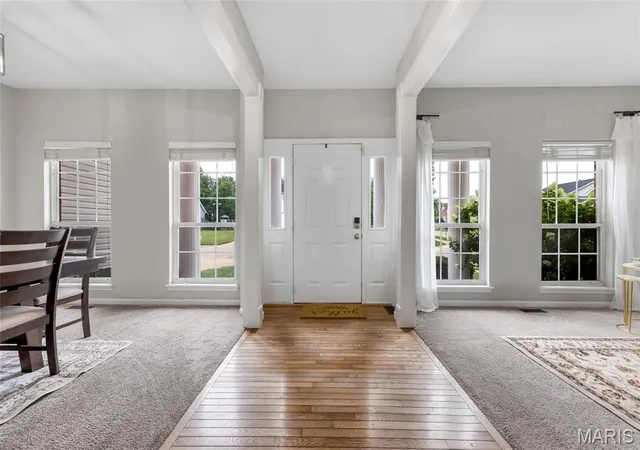 Photo 3 of Single family home for sale at 501 Oxborough Ct, Saint Peters, MO 63376 | MLS# MIS26039825 | Listing updated on 2026-08-31