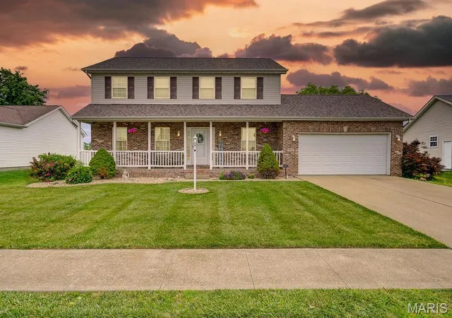 Homes for sale in Bethalto, IL | 169 Patton Dr, Bethalto, IL 62010 | MLS# MIS26039831