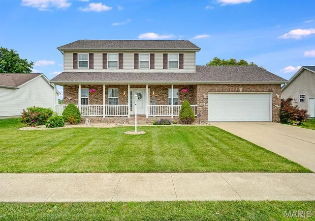 Homes for sale in Bethalto, IL | 169 Patton Dr, Bethalto, IL 62010 | MLS# MIS26039831
