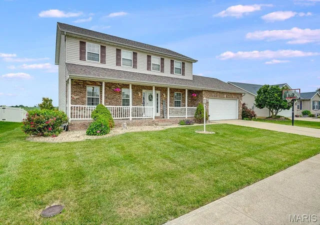 Homes for sale in Bethalto, IL | 169 Patton Dr, Bethalto, IL 62010 | MLS# MIS26039831