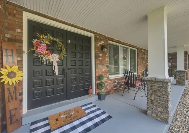 Photo 3 of Single family home for sale at 8 W W Lockhaven Ct Ct, Edwardsville, IL 62025 | MLS# MIS26039833 | Listing updated on 2026-10-20