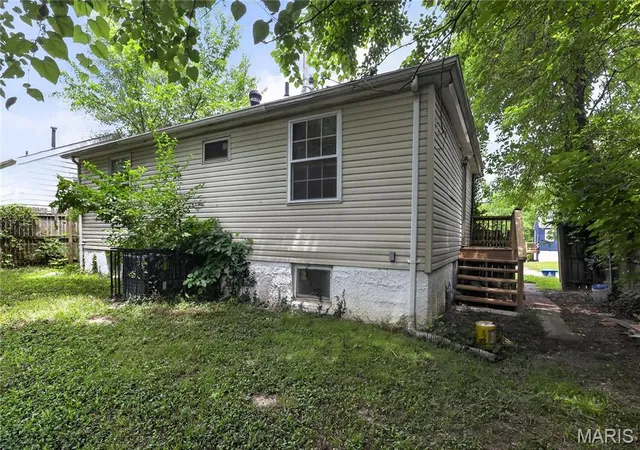 Photo 4 of Single family home for sale at 10183 Cloverdale Dr, St Louis, MO 63136 | MLS# MIS26039840 | Listing updated on 2026-10-09