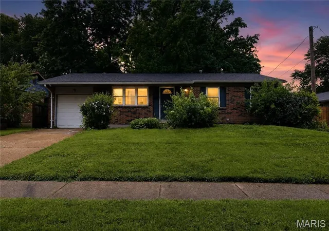 Homes for sale in Hazelwood, MO | 1441 Oliveto Ln, Hazelwood, MO 63042 | MLS# MIS26039842