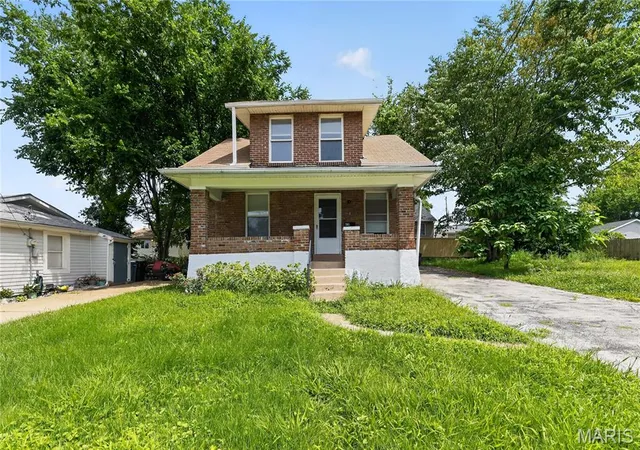 Homes for sale in Kirkwood, MO | 413 Saratoga St, Kirkwood, MO 63122 | MLS# MIS26039858