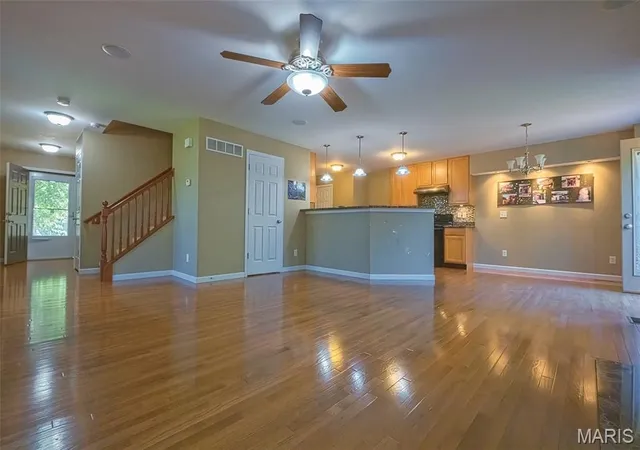 3rd image of 1416 Bodmin Court, St Louis, MO 63129 | MLS# MIS26039863