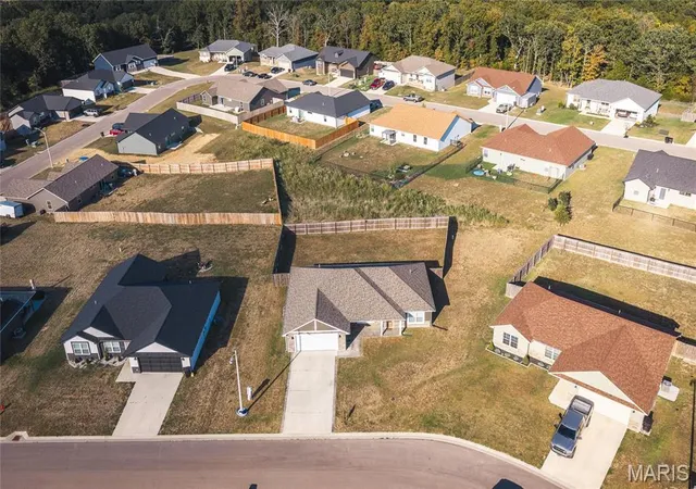 Photo 2 of Single family home for sale at 133 La Vista Dr, Waynesville, MO 65583 | MLS# MIS26039865 | Listing updated on 2026-10-07