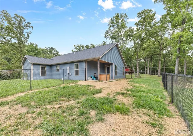 Homes for sale in Bonne Terre, MO | 219 W Mont Carmel St, Bonne Terre, MO 63628 | MLS# MIS26039866