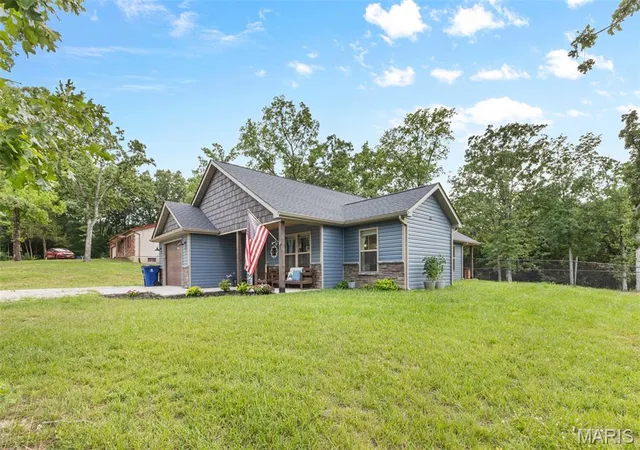 Homes for sale in Bonne Terre, MO | 219 W Mont Carmel St, Bonne Terre, MO 63628 | MLS# MIS26039866