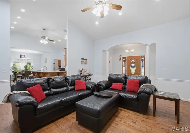 Photo 3 of Single family home for sale at 1810 Renee Ave, Poplar Bluff, MO 63901 | MLS# MIS26039872 | Listing updated on 2026-08-25