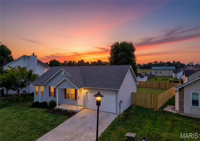 Photo 1 of Sale Pending at 104 Briarwood Dr, Moscow Mills, MO 63362 | MLS# MIS26039880 | Listing updated on 2026-09-03