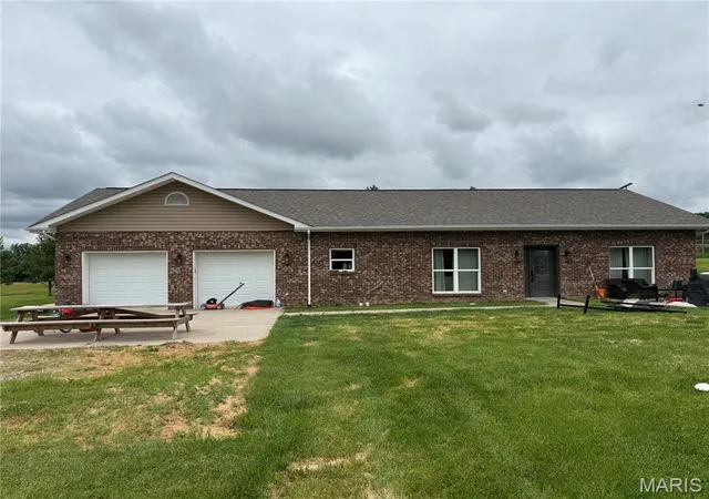 Photo 3 of Single family home for sale at 74 Block Lane, Montgomery City, MO 63361 | MLS# MIS26039881 | Listing updated on 2026-09-05