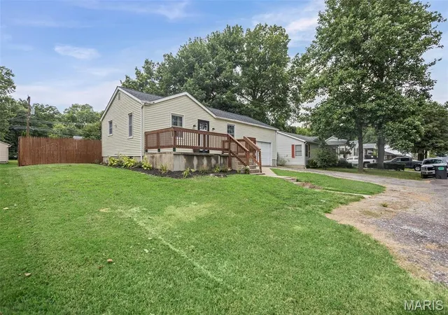 Homes for sale in Mascoutah, IL | 309 N 5Th St, Mascoutah, IL 62258 | MLS# MIS26039885